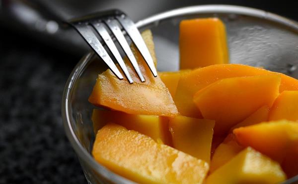 芒果一天吃多少合适 芒果晚上可以吃吗